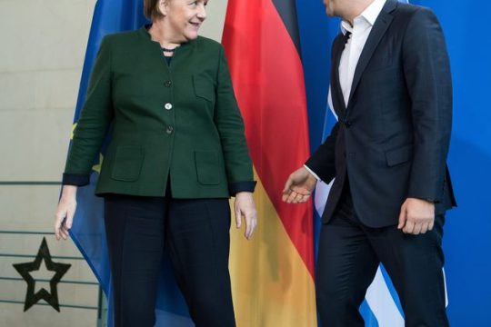 Μπρα ντε φερ με… δεξιά χέρια