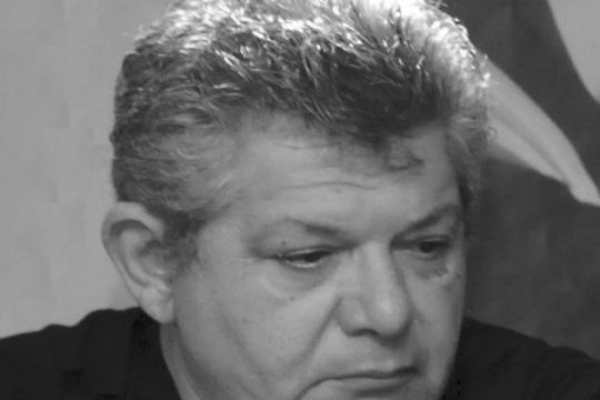 Πίσω από μια κοινοτοπία