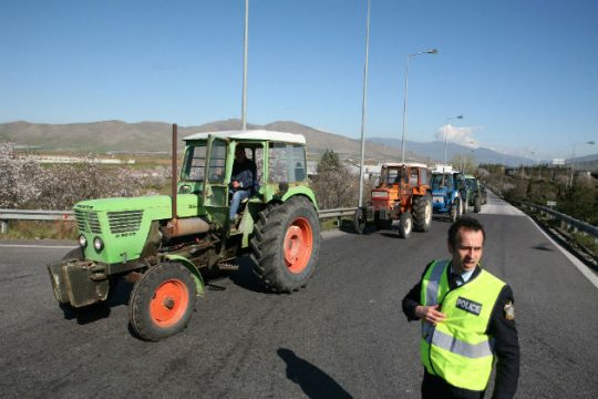 Μπλόκα για τις 23 Ιανουαρίου ετοιμάζουν οι αγρότες