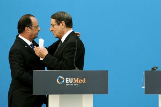 Στήριξη Ολάντ σε Αναστασιάδη για το Κυπριακό