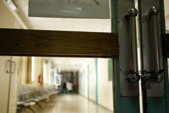 Με προσωπικό ασφαλείας νοσοκομεία και κέντρα υγείας