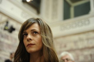 «Δεσμευόμαστε να αναδιανέμουμε κάθε ευρώ που πλεονάζει στους αδύναμους»