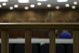 «Καλές γιορτές, στις φυλακές»