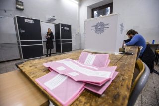 Τα ελληνικά μηνύματα για το ιταλικό δημοψήφισμα