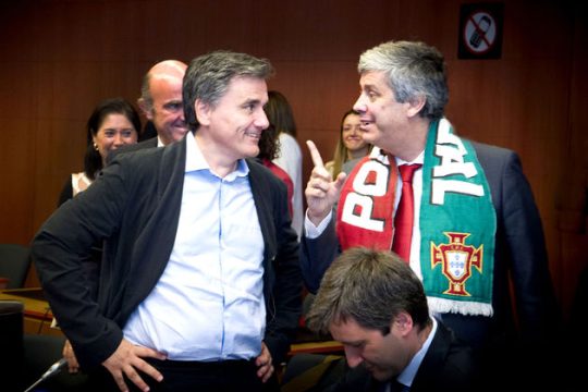 Ανάσα παρά το… μαχαίρι στον λαιμό