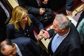 Η Δημοκρατική Συμπαράταξη σε θέση μάχης