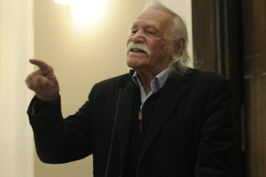 Οργή Γλέζου για τις αθλιότητες κατά Κούνεβα