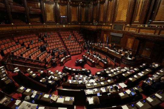 Ψήφος εμπιστοσύνης και από την ιταλική Γερουσία