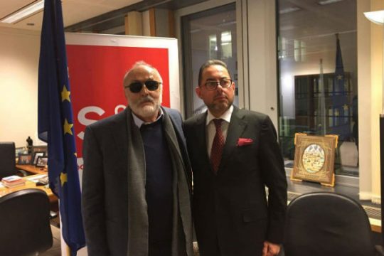 Πιτέλα-Κουρουμπλής στις Βρυξέλλες με οικονομία και προσφυγικό