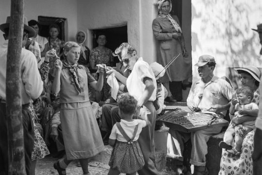 Το Αιγαίο με τον φακό του Ρόμπερτ ΜακΚέιμπ