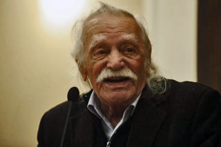 Να μην εκδοθούν στην Τουρκία οι «8» ζητούν Μίκης, Γλέζος, Κασιμάτης