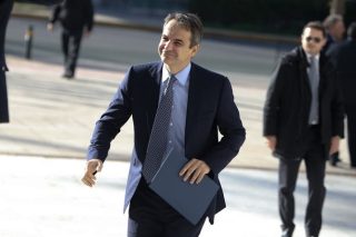 Και με τον κλέφτη και με τον νοικοκύρη