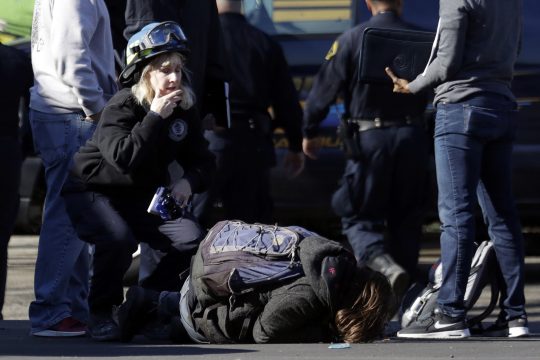 Φόβοι για 40 νεκρούς από φωτιά σε πάρτι στο Όκλαντ