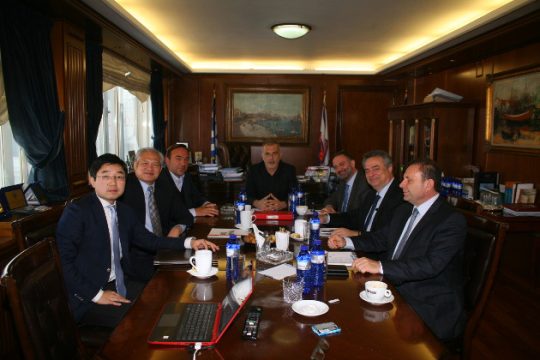 Συνάντηση Δήμου Πειραιά-ΟΛΠ για τις προοπτικές του λιμανιού και της πόλης