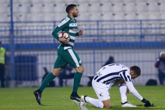 Ανατροπή και πρόκριση