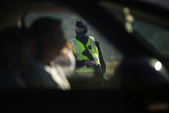 Κατάσταση ομηρίας σε ταξιδιωτικό γραφείο στο Παρίσι