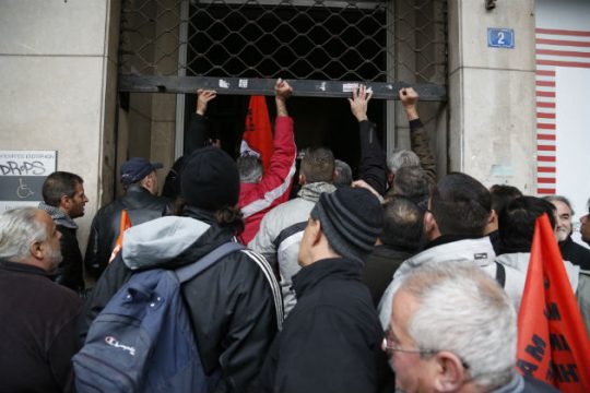 Μικροεπεισόδια μεταξύ μελών της ΠΟΕ-ΟΤΑ και αστυνομίας