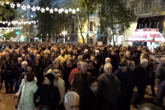 Χιλιάδες συνταξιούχοι στους δρόμους της Αθήνας