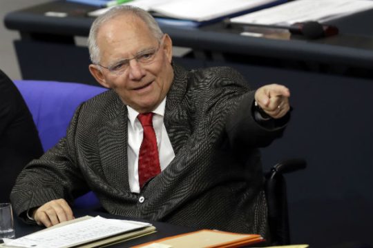 Μονομερής ενέργεια Σόιμπλε για το ελληνικό χρέος