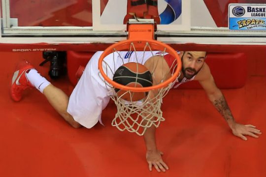 Θέλει να παίξει ο αρχηγός