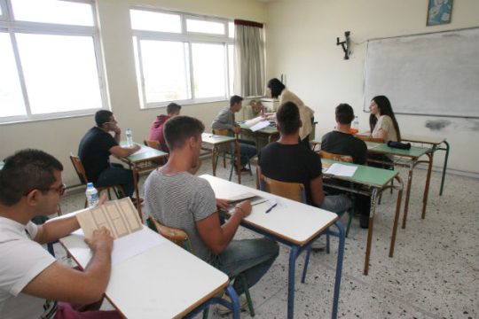 ΟΟΣΑ: Κάτω από τη βάση οι Έλληνες μαθητές