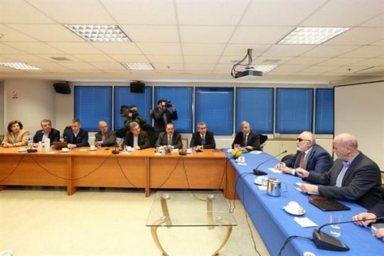 Επί τάπητος η νησιωτικότητα – Ξανά συζήτηση για το πλοίο ασφαλείας