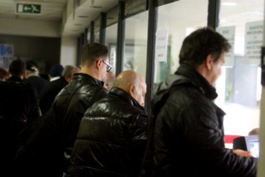 Μία μέρα παράταση για τα τέλη κυκλοφορίας