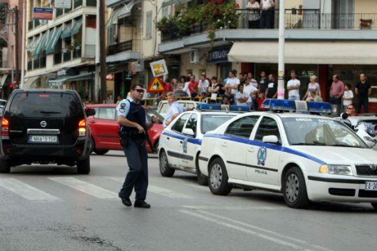 Συμπλοκή με τραυματία σε καφετέρια της Θεσσαλονίκης