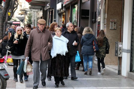 Το εορταστικό ωράριο των καταστημάτων μέχρι την Πρωτοχρονιά
