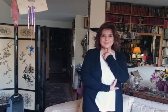 Αναζητώ τη δύναμη των λέξεων που ανασταίνουν