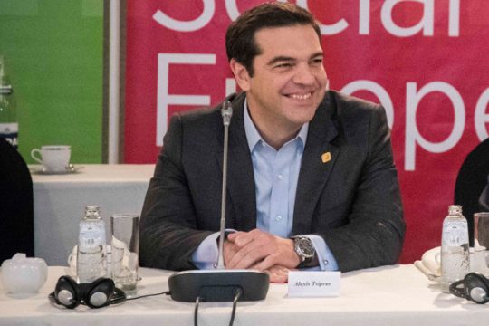 Λύση χωρίς εκβιασμούς ζητάει ο Τσίπρας