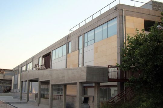Ανοίγει, επιτέλους, η Βιβλιοθήκη της Καλών Τεχνών