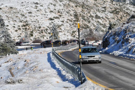 Συμβουλές για τις μετακινήσεις σε παγωμένους δρόμους