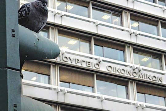 Στα 94 δισ. ευρώ τα ληξιπρόθεσμα