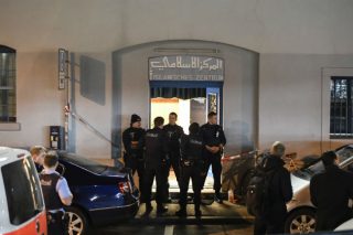 Αιματηρή επίθεση σε τζαμί της Ζυρίχης