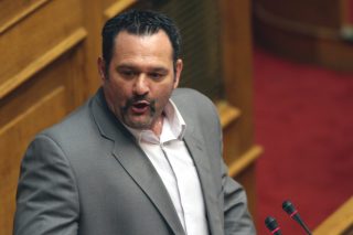 Ναζιστικές κορόνες με «καραμέλα» τον κίνδυνο για την υγεία