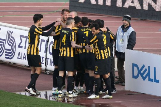 Κύπελλο με το μυαλό της ΑΕΚ στον Αραούχο…