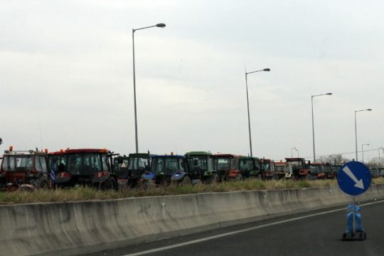 Καθ’ οδόν για Νίκαια αγρότες από Τρίκαλα και Καρδίτσα
