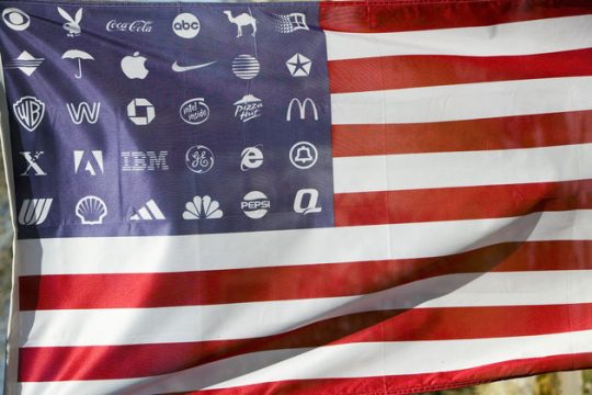 Ο Τραμπ «πυροβολεί» τη NAFTA