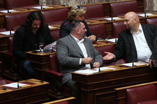 Άρση ασυλίας για Χρήστο Παππά και Κωνσταντίνο Μπαρμπαρούση
