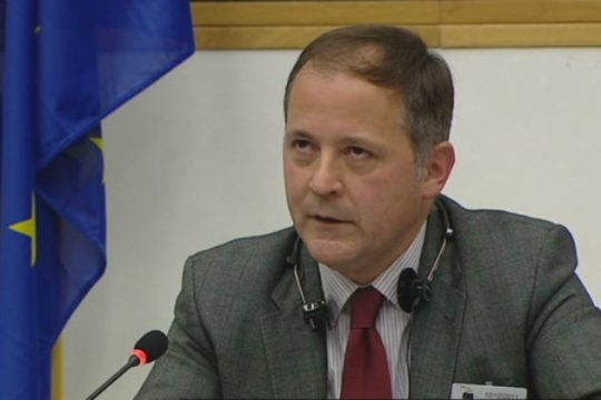 Αιχμές Κερέ εναντίον του Τραμπ