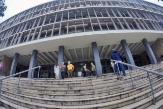 Παραπομπή 13 υπαλλήλων ασφαλιστικών ταμείων