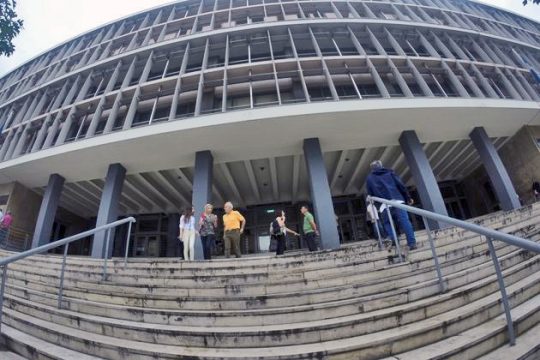 Παραπομπή 13 υπαλλήλων ασφαλιστικών ταμείων