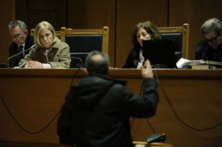 Νέα στοιχεία για τη συνάντηση εργολάβων – χρυσαυγιτών