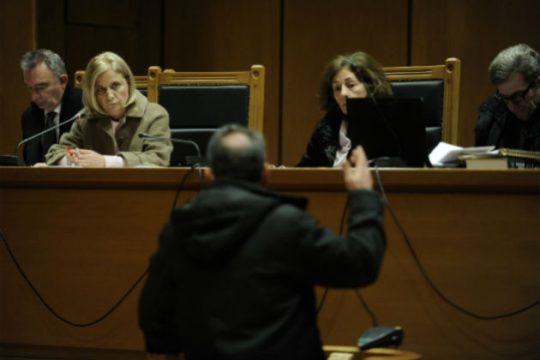 Νέα στοιχεία για τη συνάντηση εργολάβων – χρυσαυγιτών