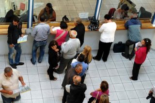 Λιγότερη γραφειοκρατία, «συμμαζεμένο» Δημόσιο