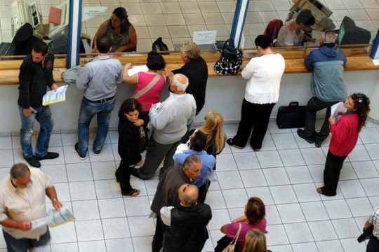 Λιγότερη γραφειοκρατία, «συμμαζεμένο» Δημόσιο
