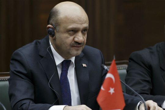 Βρυχηθμοί Άγκυρας σε Αθήνα και Βερολίνο