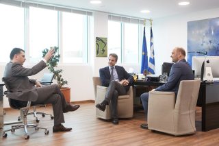 Ρεαλιστές, λαϊκιστές και λίγα ακόμη