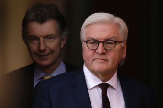 Σταϊνμάγερ για Τραμπ: Δεν γίνεται εξωτερική πολιτική μέσω Twitter